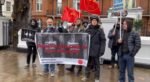 Londra’da Hollanda Büyükelçiliği önünde ‘tutuklama’ protestosu
