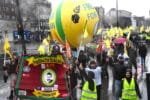 Londra’da 15 Şubat komplosu protesto edildi