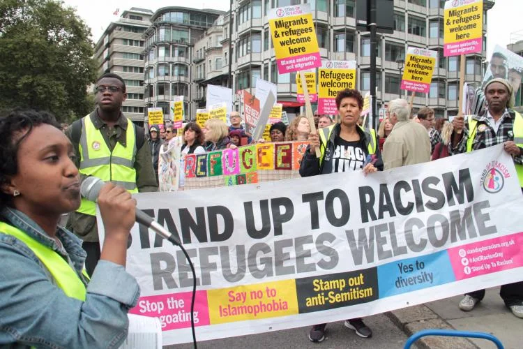 İngiltere’de  İşçi Partisi ‘popülist sağ’a teslim; ‘acımasız’ iltica yasaları yolda